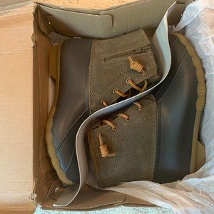 Sperry Rain boots women new in box